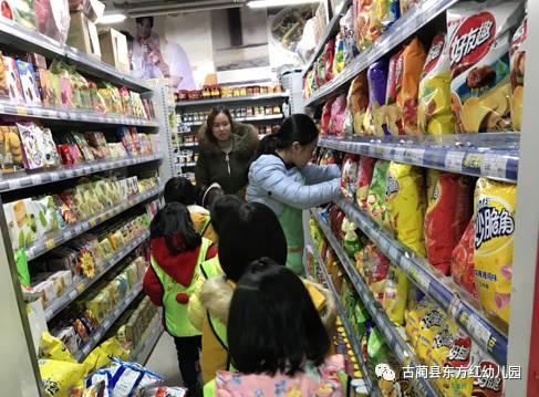 孩子在超市吃瓜视频大全,萌态百出欢乐多